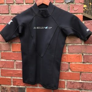 NEOSPORT XSPAN WETSUIT RASH GUARD CREW TOP SMALL